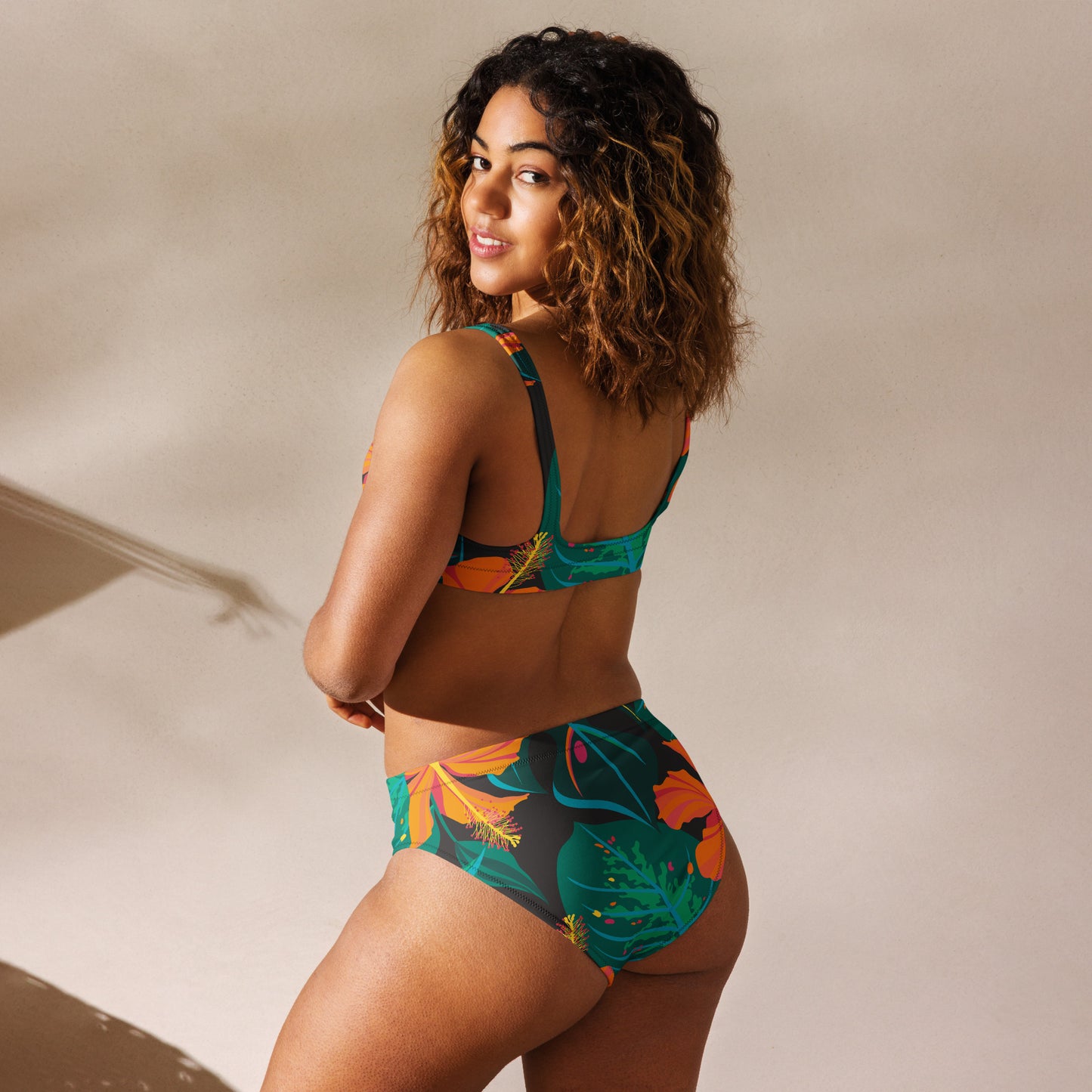 Karibischer recycelter Bikini mit hoher Taille