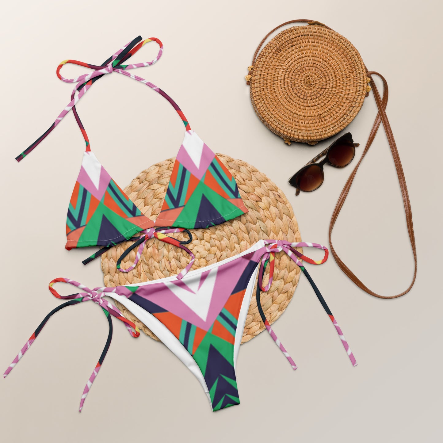 Ethnischer recycelter Triangel-Bikini